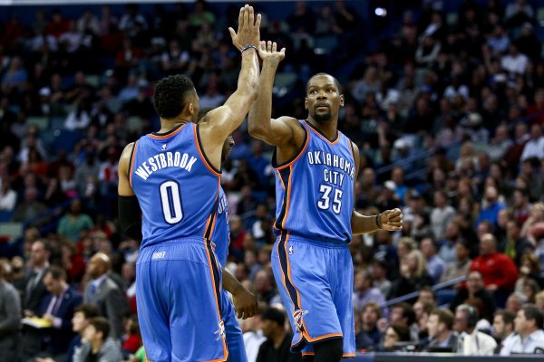 Perkins: KD và Westbrook không rời khỏi tòa án vào thời điểm đó.