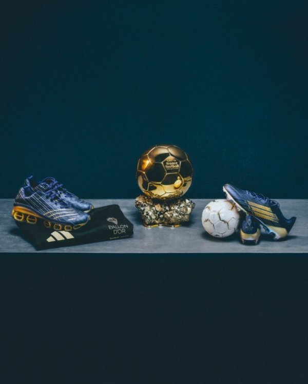 Vinh quang vàng! Adidas ra mắt giày kỷ niệm cho Dembele Golden Ball