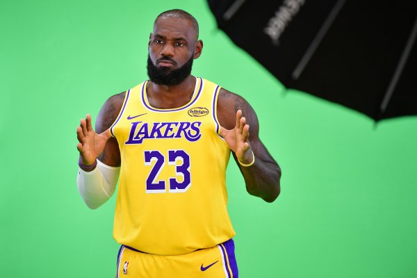 Quyết định trong tất cả các quyết định? Bỏ qua: Có thể Lakers buộc LeBron phải nghỉ hưu?