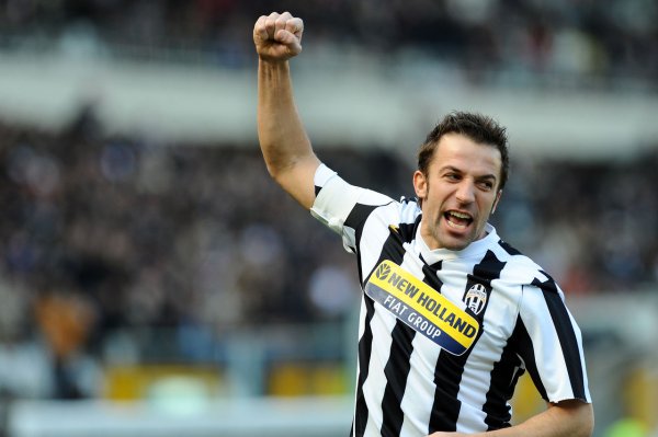 Người đại diện: Barcelona quan tâm đến Del Piero nhưng cuối 