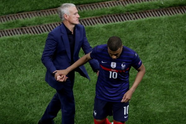 Deschamps nói về chấn thương của Mpbapp: Tôi đã trao đổi với