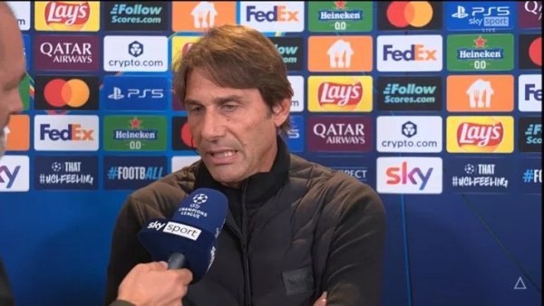 Conte: Chấn thương đã ảnh hưởng tới sự ổn định ở hàng phòng ngự của đội và Napoli phải lấy lại tinh thần như mùa giải trước