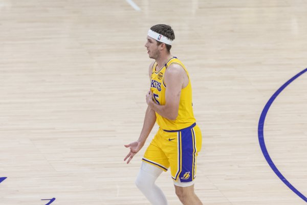 Redick: Nếu Vincent vắng mặt, anh phải giải quyết vấn đề kiểm soát bóng. Tất cả phụ thuộc vào Reeves, người đang phải chịu quá nhiều áp lực.