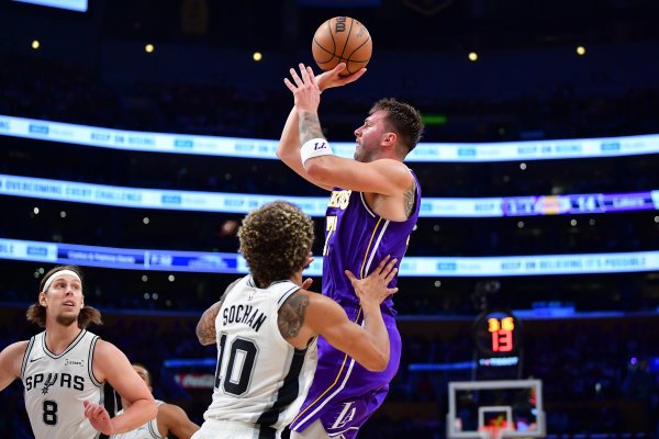 Đã sử dụng 7 set khởi đầu trong 9 ván đấu? Redick: Đây là thực tế của NBA. Sẽ có rất nhiều tổn thương mô mềm.