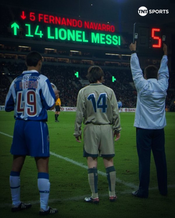 Truyền thuyết bắt đầu! Ngày này 22 năm trước, Messi có trận ra mắt đội một Barcelona