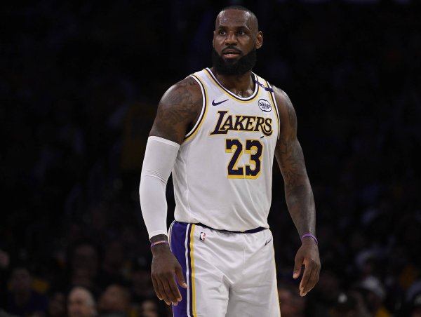 12 pha kiến ​​tạo ngày hôm nay! James và Kidd vẫn cách nhau 495 pha kiến ​​​​tạo và có thể vượt qua họ ở mùa giải này.