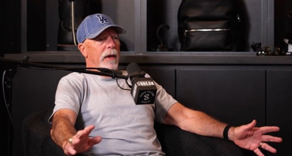 Cựu huấn luyện viên Lakers: Tài năng của Kobe Bryant ở mức trung bình theo tiêu chuẩn NBA nhưng anh không chỉ thông minh mà còn cực kỳ chăm chỉ